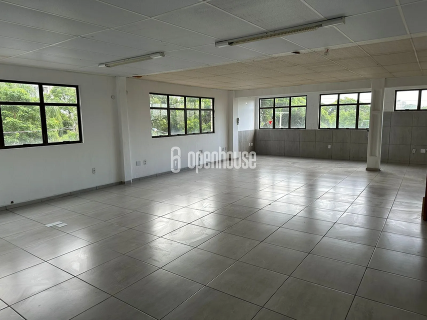 Galpão/Depósito/Armazém com 800m² 4 Banheiros