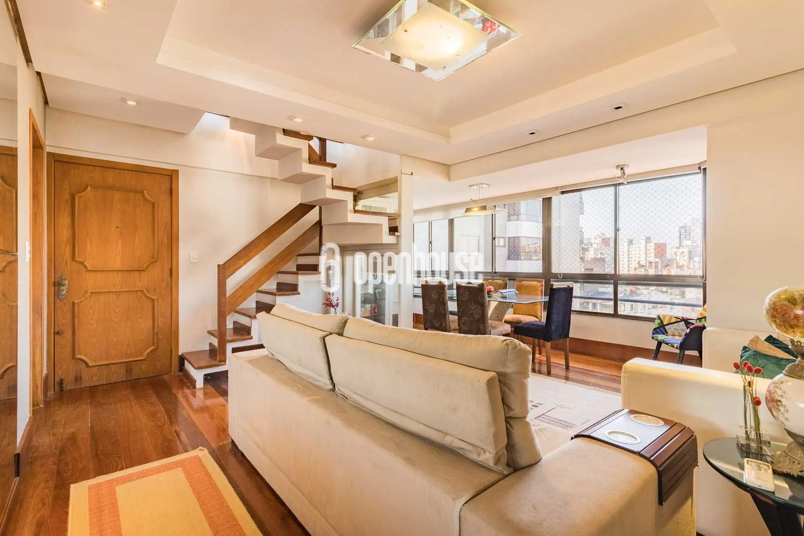 Belíssima cobertura de 175m² com suíte no bairro Bela Vista.